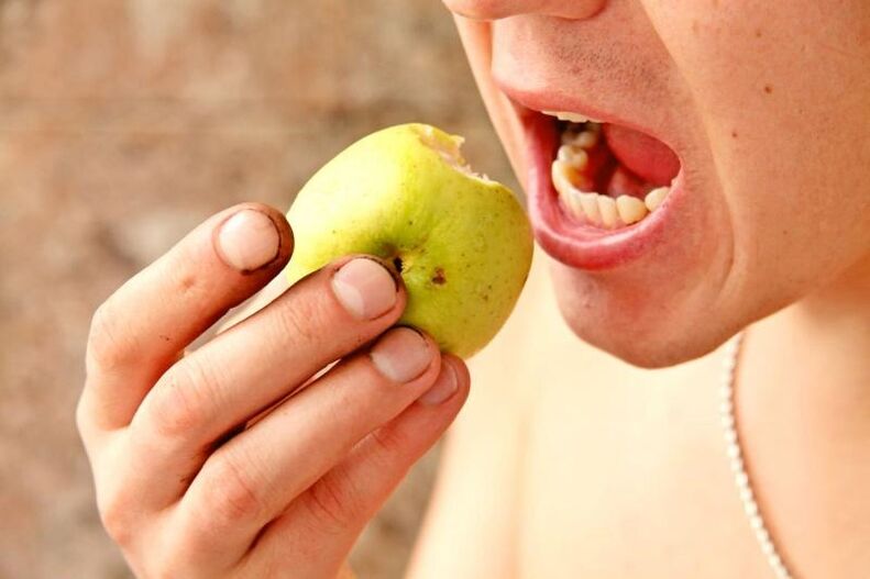 Comer frutas mal processadas pode causar infecção por helmintos